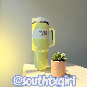 Stanley Flowstate Tumbler in line green 40 ounce new in box